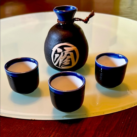 Other - Four pieces sake set.
